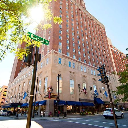 Hotel Hilton Milwaukee Exterior foto