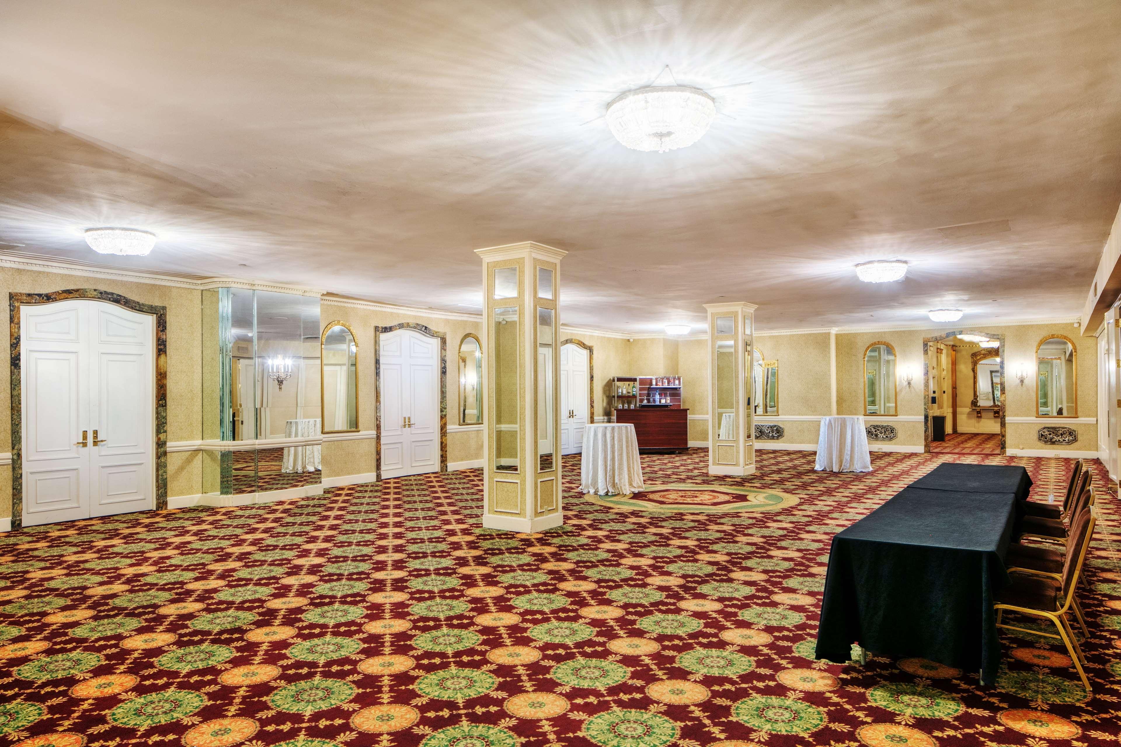 Hotel Hilton Milwaukee Exterior foto