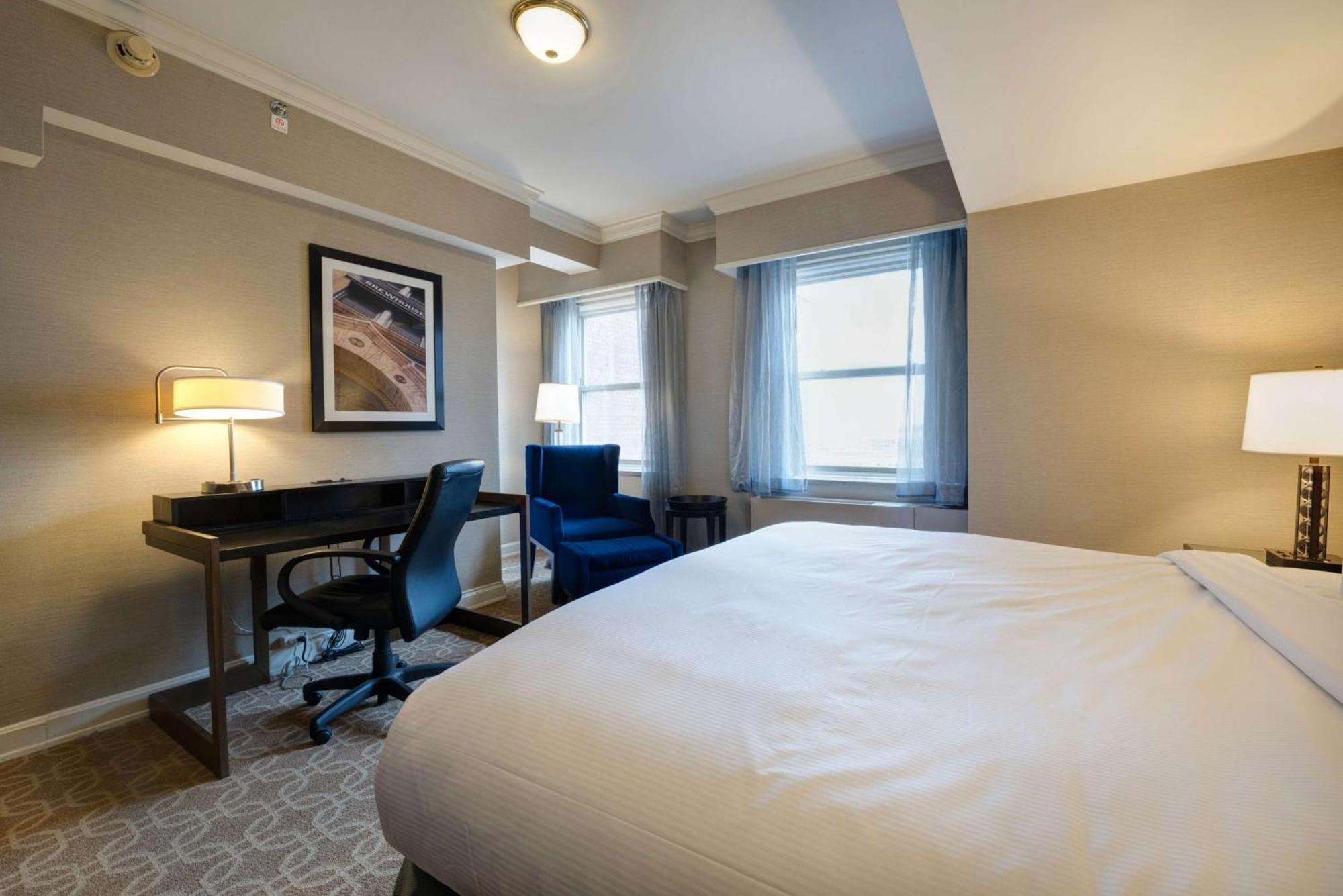 Hotel Hilton Milwaukee Exterior foto