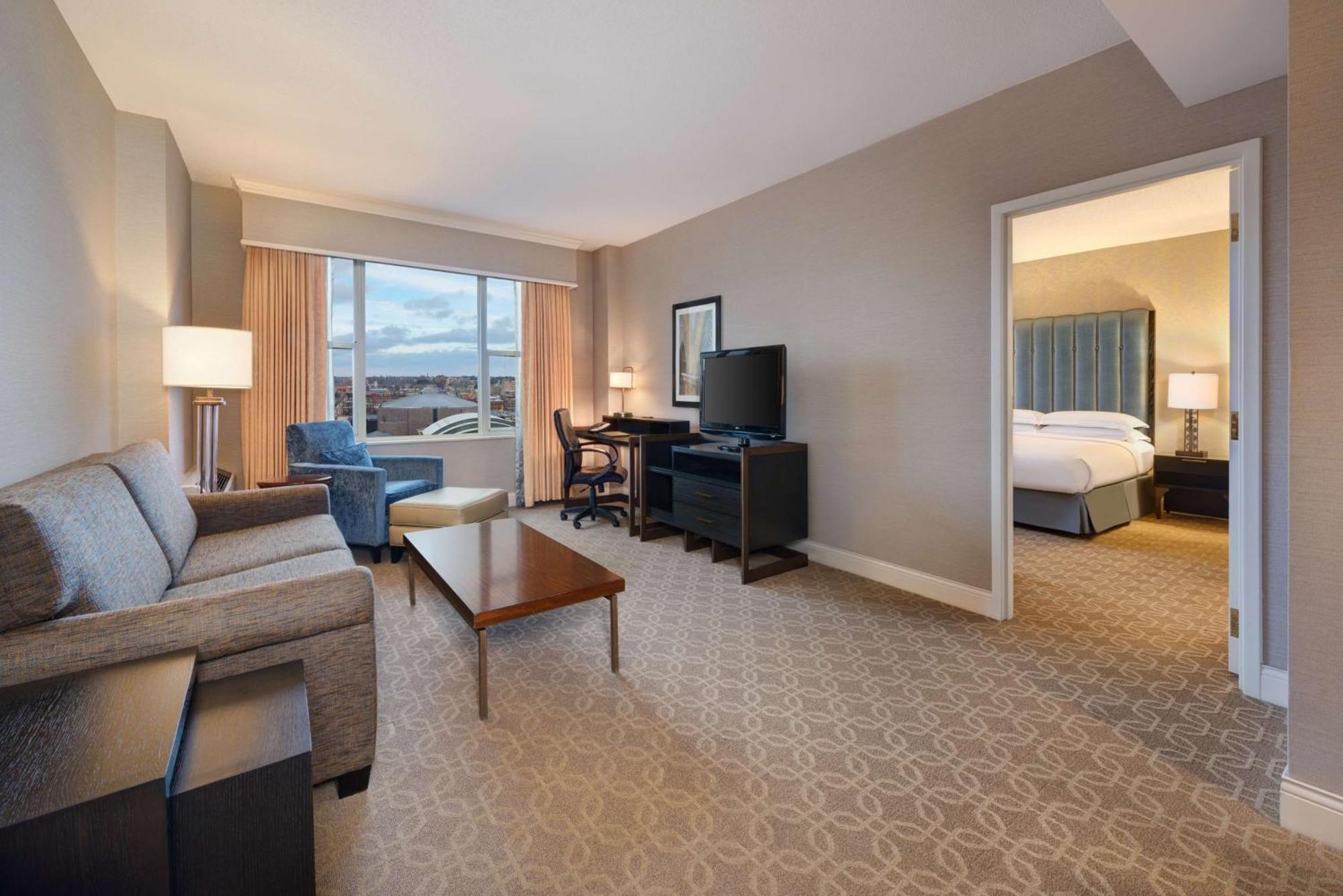 Hotel Hilton Milwaukee Exterior foto
