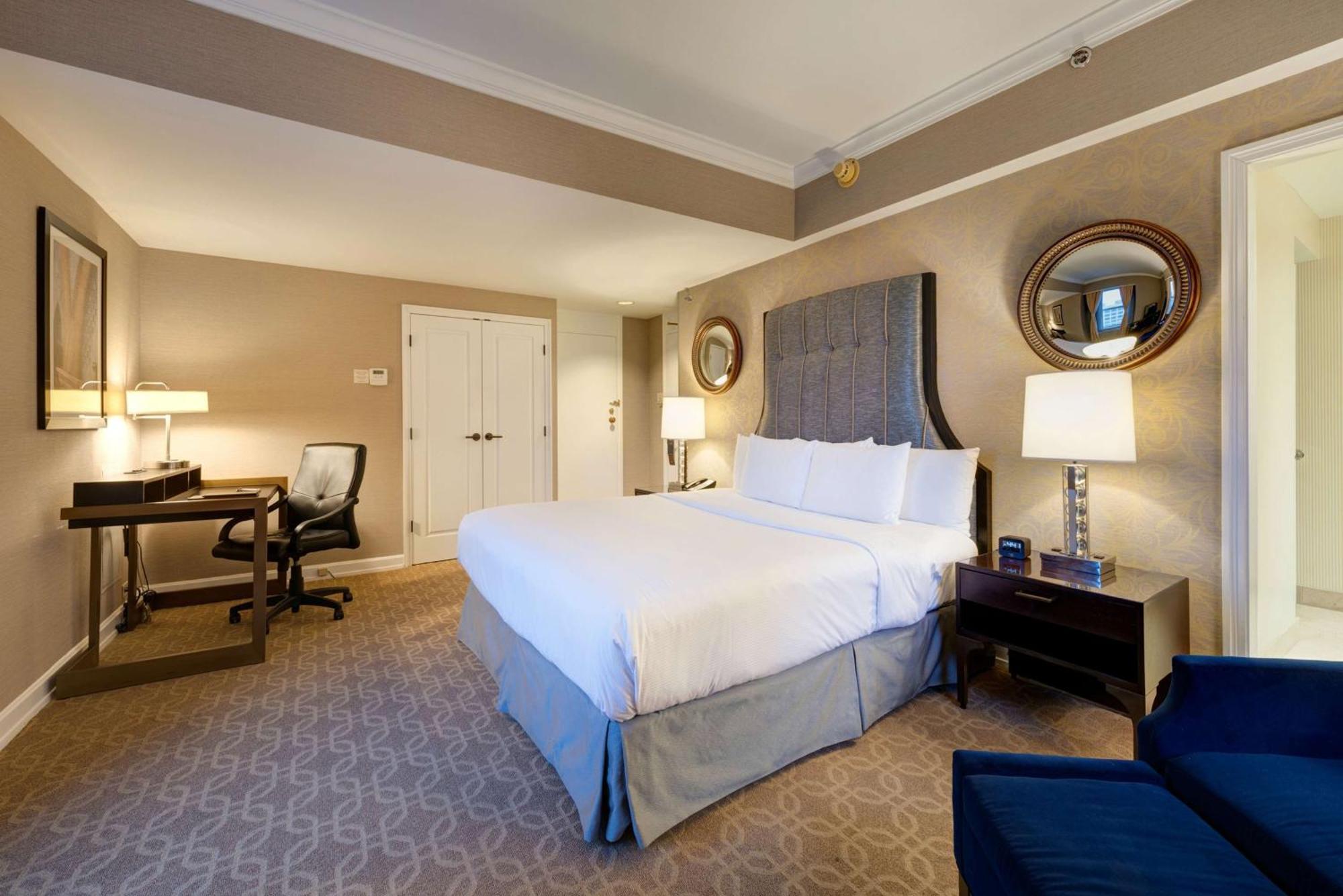 Hotel Hilton Milwaukee Exterior foto